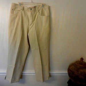 Gloria Vanderbilt  capris 16